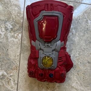 Hasbro Marvel Avengers: Endgame Red Infinity Gauntlet Electronic Fist